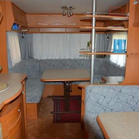 Du Parc Parque de Campismo Pré-Saint-Didier